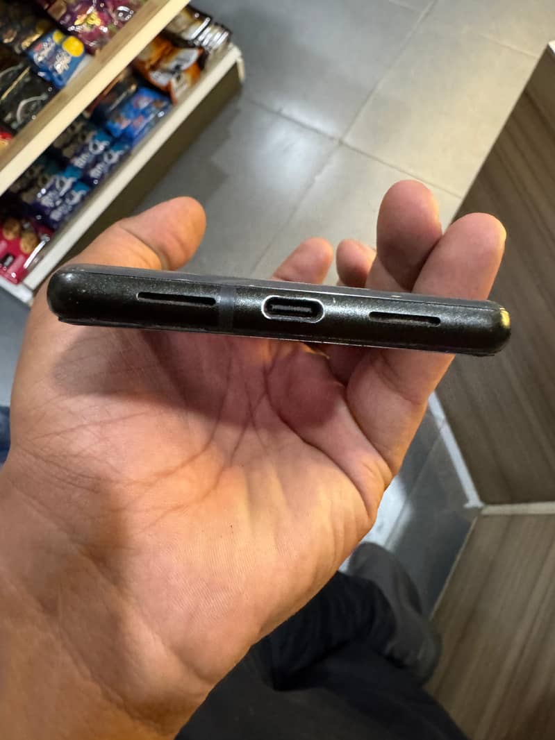 Google Pixel 6 4