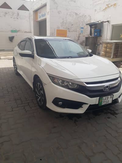 Honda Civic 2018 full  option  UG brand new car