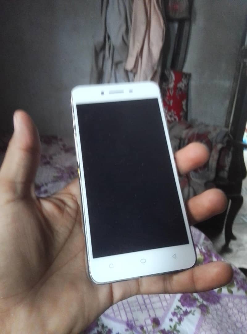 OPPO A37 0