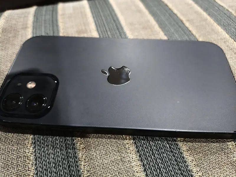 Apple iPhone 13 Pro 3