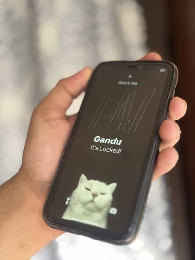iPhone 11 jv 64 / sim time h exchange possible