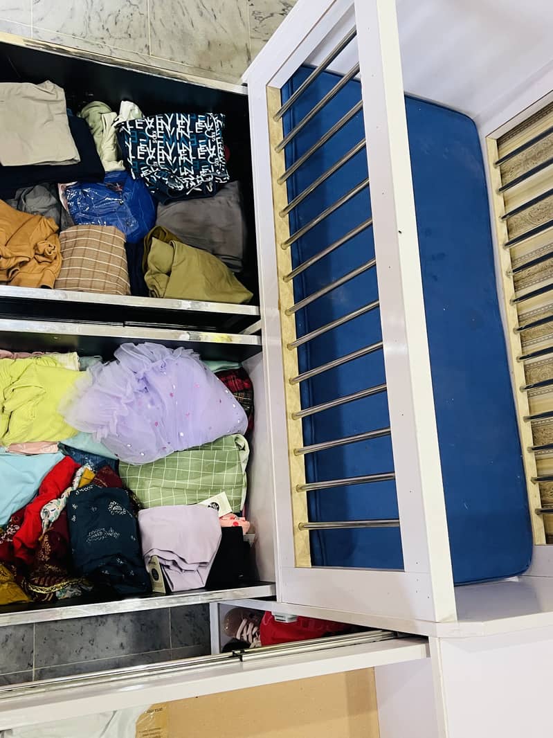 Baby Cot with Storage Drawers – Solid & Stylish 4