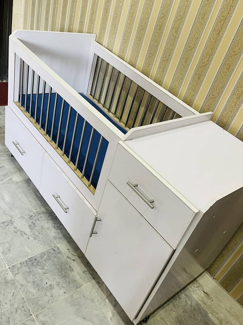 Baby Cot with Storage Drawers – Solid & Stylish 5