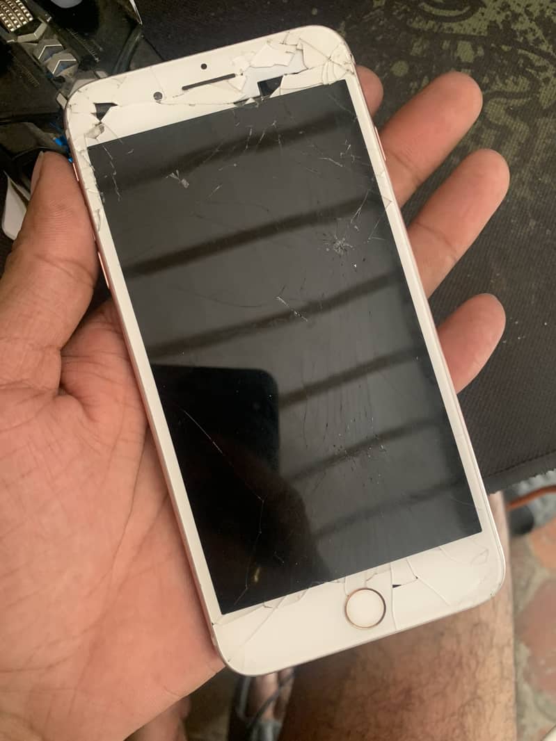 Apple iPhone 7 Plus 1