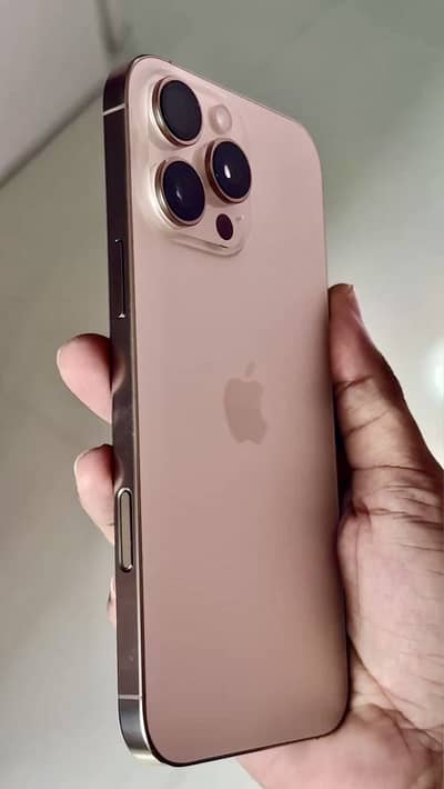 Apple iPhone 16 Pro Max