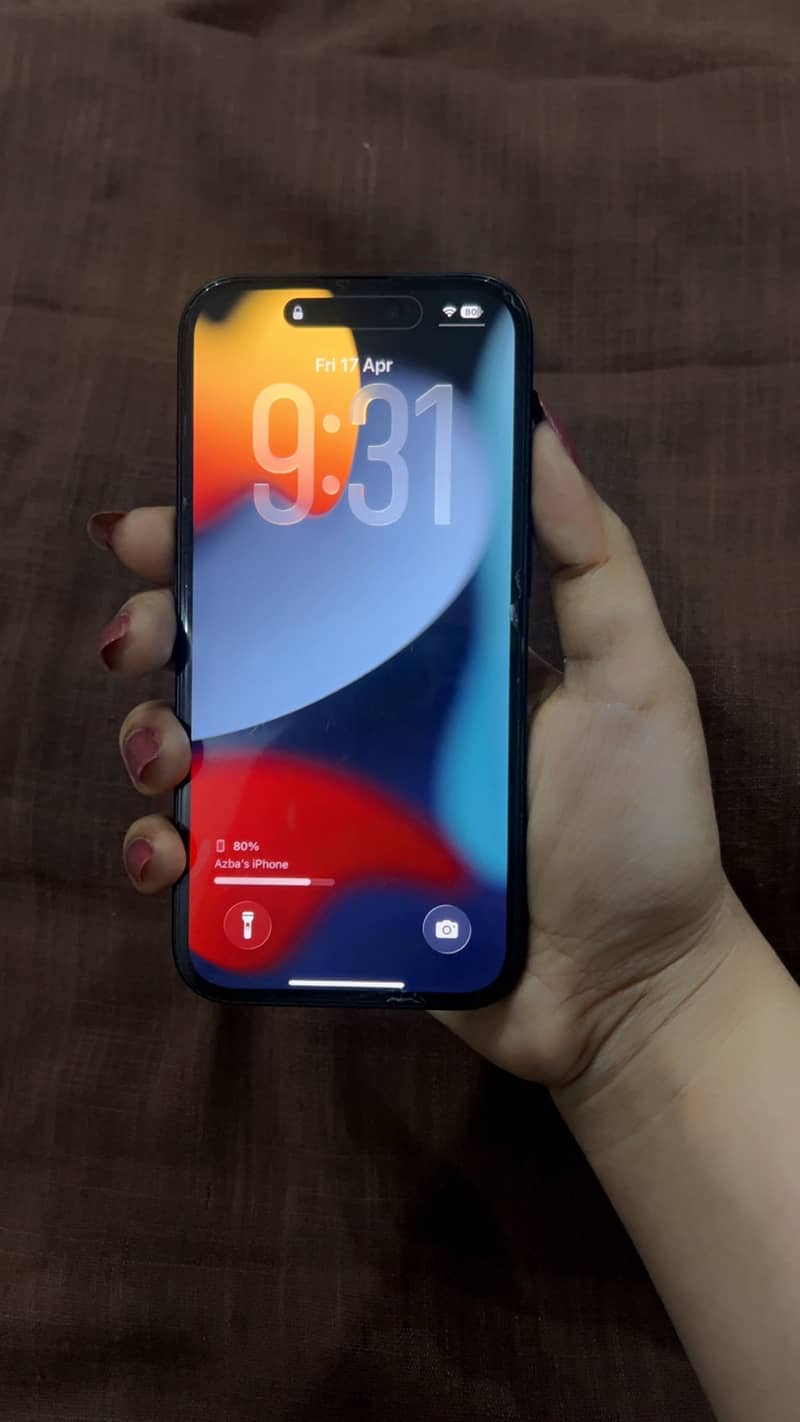 Apple iPhone 16 3