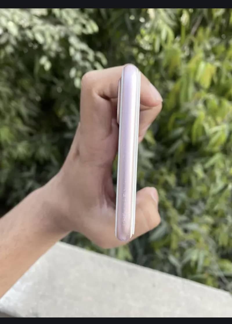 Apple iPhone 7 Plus 5