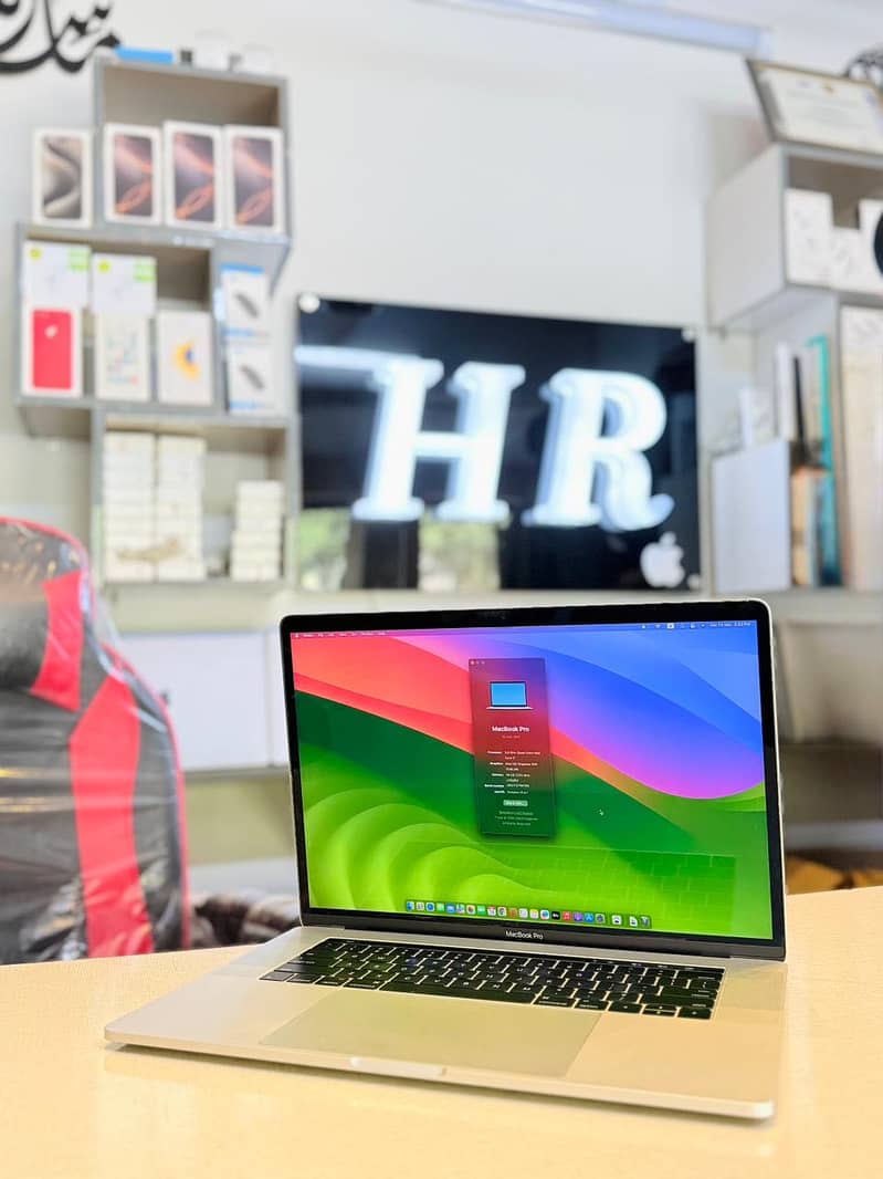 Macbook Pro 1