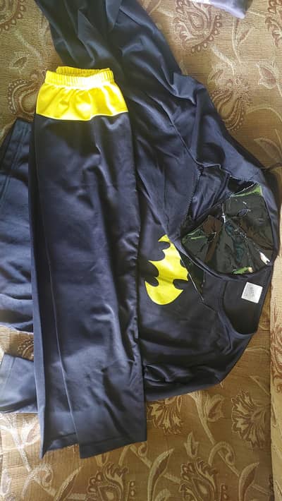 Batman & SpiderMan Costume  28 size