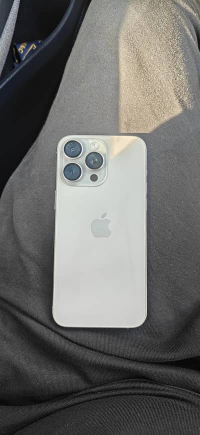 Apple iPhone 15 Pro Max
