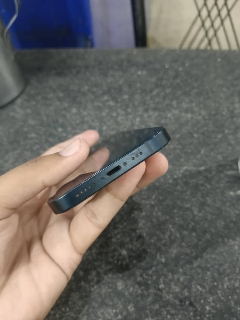 Apple iPhone 13 3