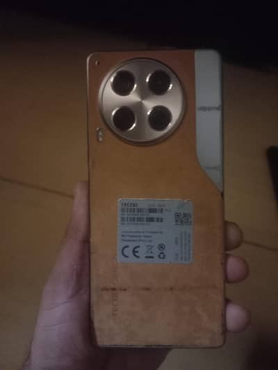 Tecno CAMON 30