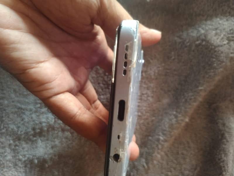 Realme C65 1