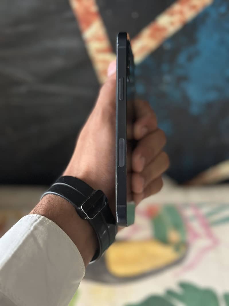 Apple iPhone 12 2
