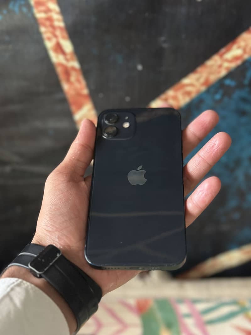 Apple iPhone 12 3