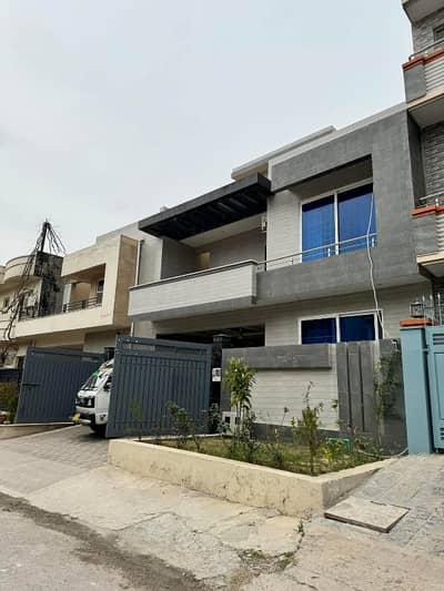 2 Bed Ground Portion Available For Rent In Gulraiz