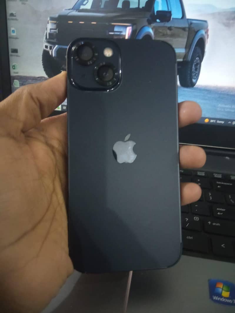 Apple iPhone 13 2