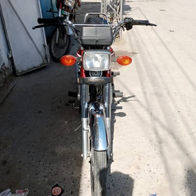 honda 125 bilcul saf condition geniun all