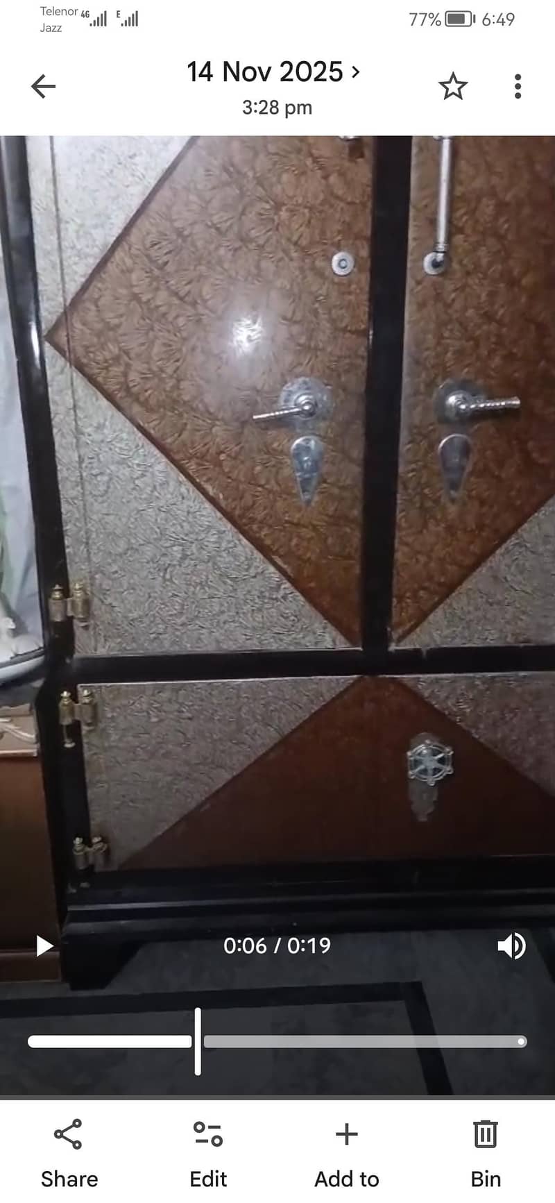 Almari 6