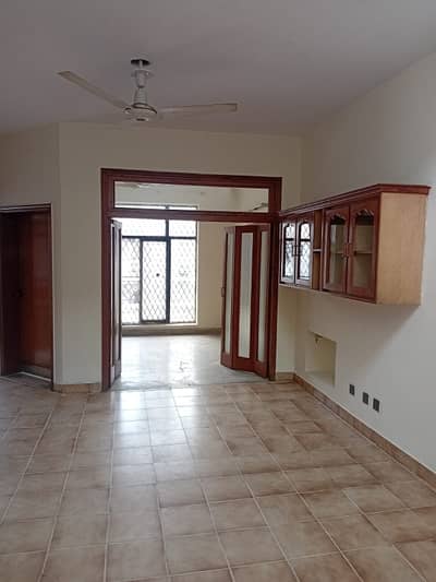 7.5 Marla Upper Portion Available For Rent In Johar Town G Block