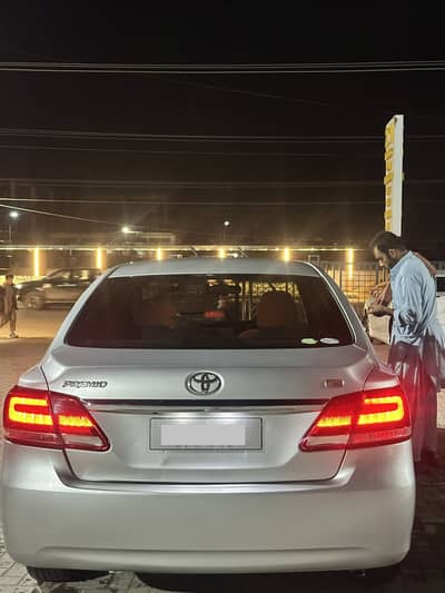 Toyota Premio F 2013