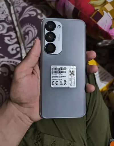 Tecno spark 40 pro pluse