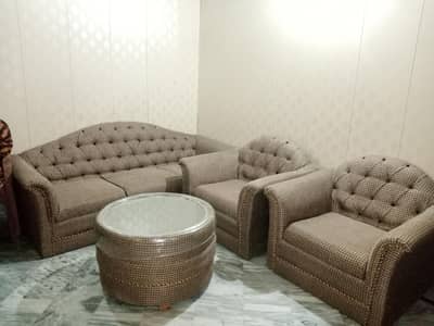 5 seaters sofa Condition 10 by 10