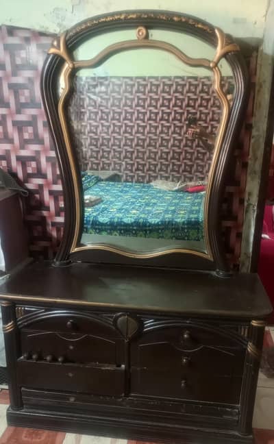 Wooden Dressing Table with Mirror