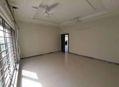 A 10 Marla Upper Portion Located In Bahria Town Phase 8 - Block A Is Available For rent