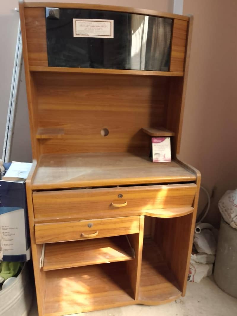 computer trolley 0