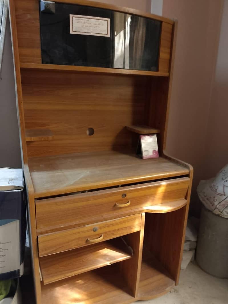 computer trolley 3