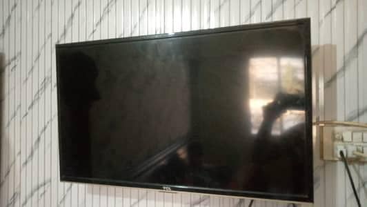 LCD 32 Inch