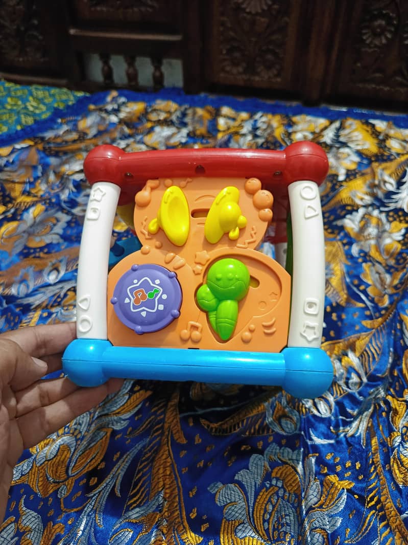 VTech Turn & Learn Cube | Explore & Learn on Every Side 2