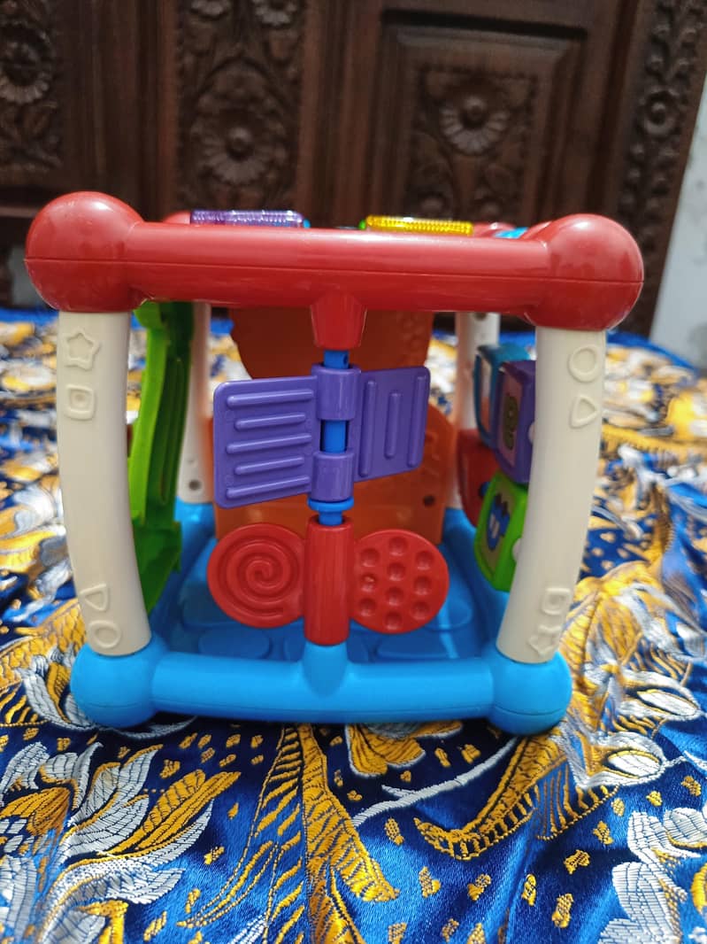 VTech Turn & Learn Cube | Explore & Learn on Every Side 4