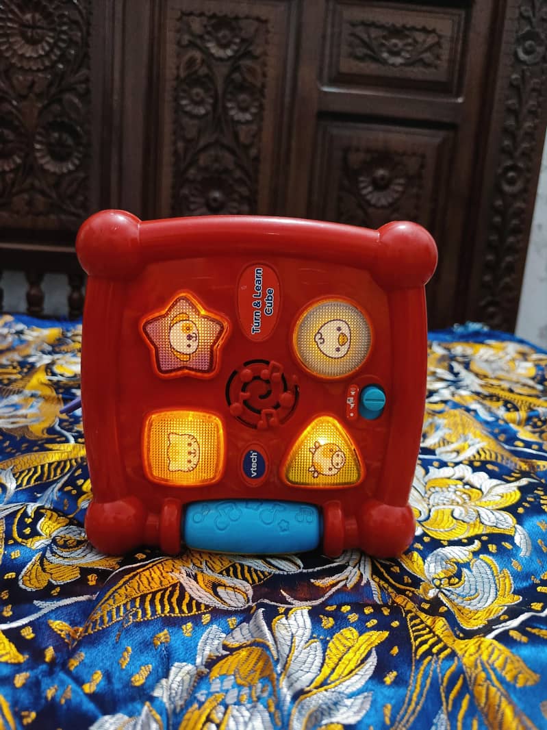 VTech Turn & Learn Cube | Explore & Learn on Every Side 9