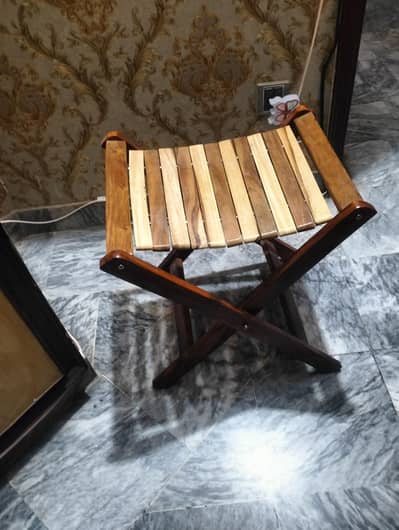 folding table stole