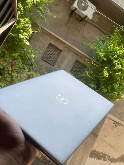 Dell latitude 3301 (i5/8th)(8gb-256ssd)slim smart laptop
