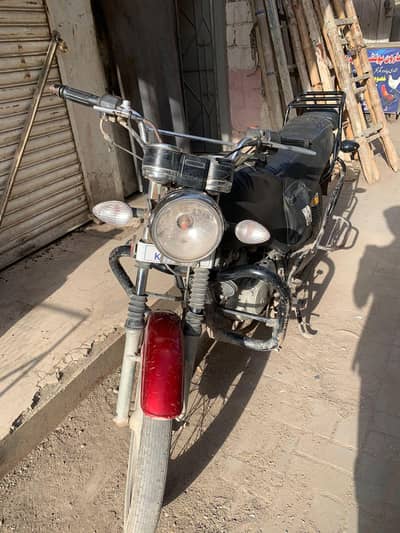 gs 125 Suzuki 2006