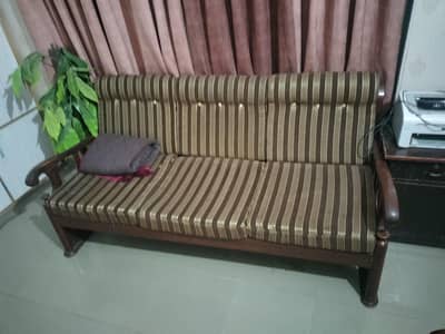 5 Seater Wooden Sofa Set – Excellent Condition