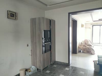 Model Town A Block 1 Kanal Lower Portion With Separate Gate Ideal Location Like Brand New House,-2 Bedrooms Drawing Dining Tv Launch Kitchen Store,Servant Quarter,