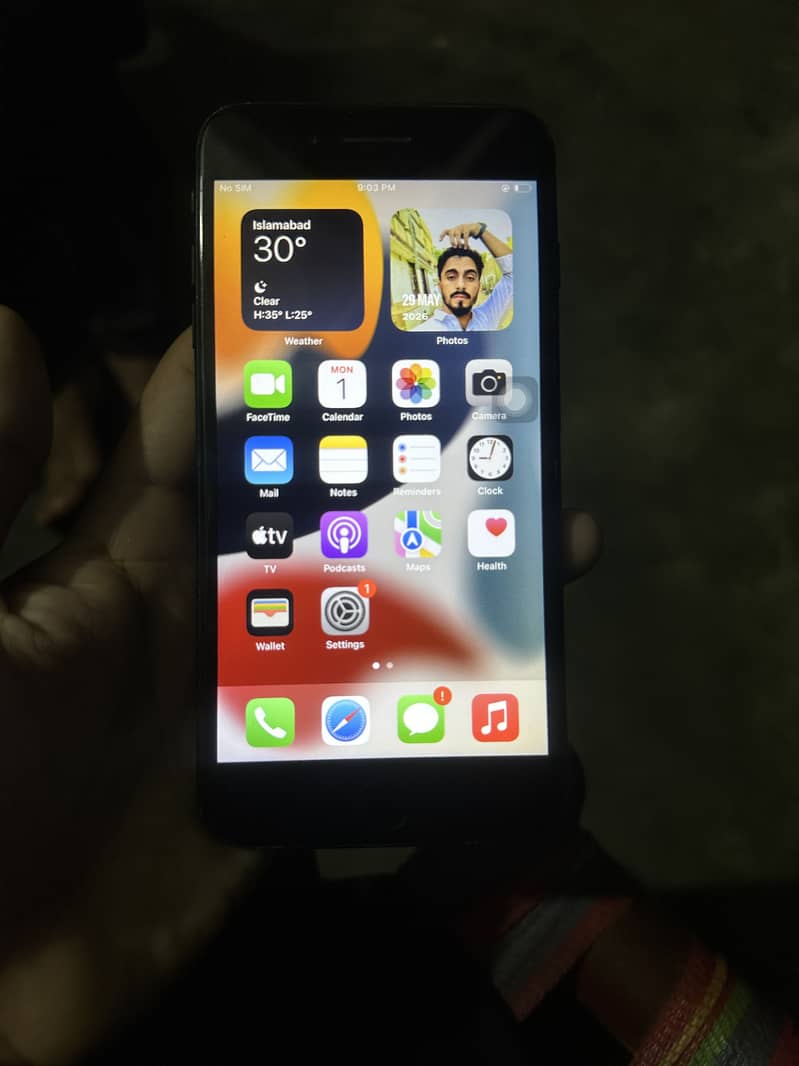 Apple iPhone 7 Plus 0