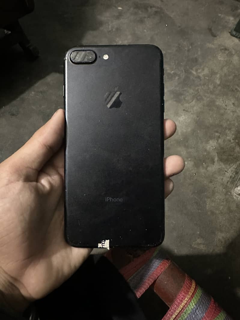 Apple iPhone 7 Plus 1