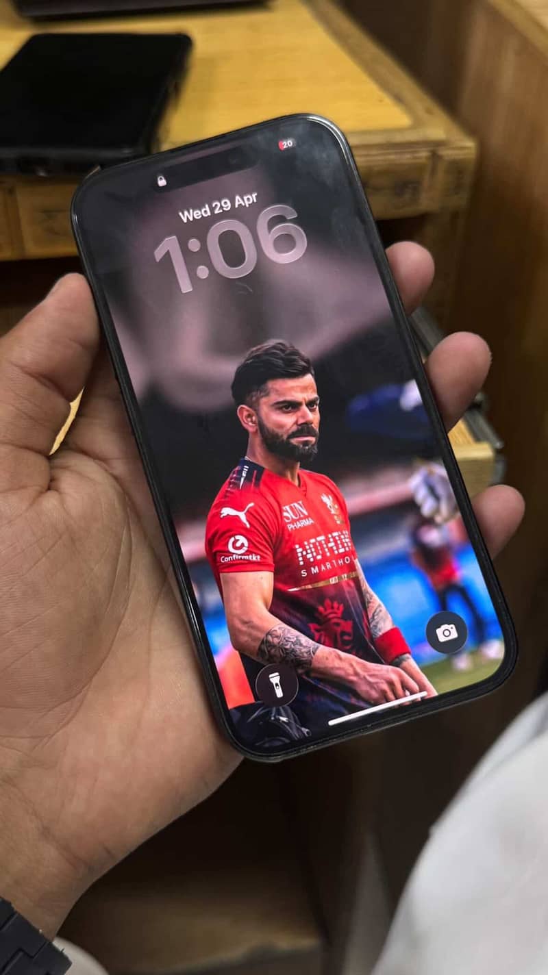 Apple iPhone 15 Pro 4