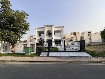 1 Kanal Brand New House For Sale In Nishter Block Bahria Town Lahore