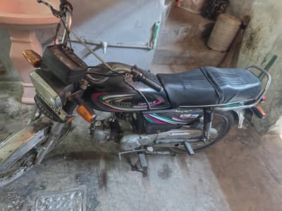 road price 2017 model all ok koi kaam nahi honay wala