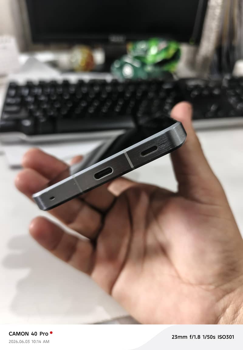 Sharp Aquos R7 2