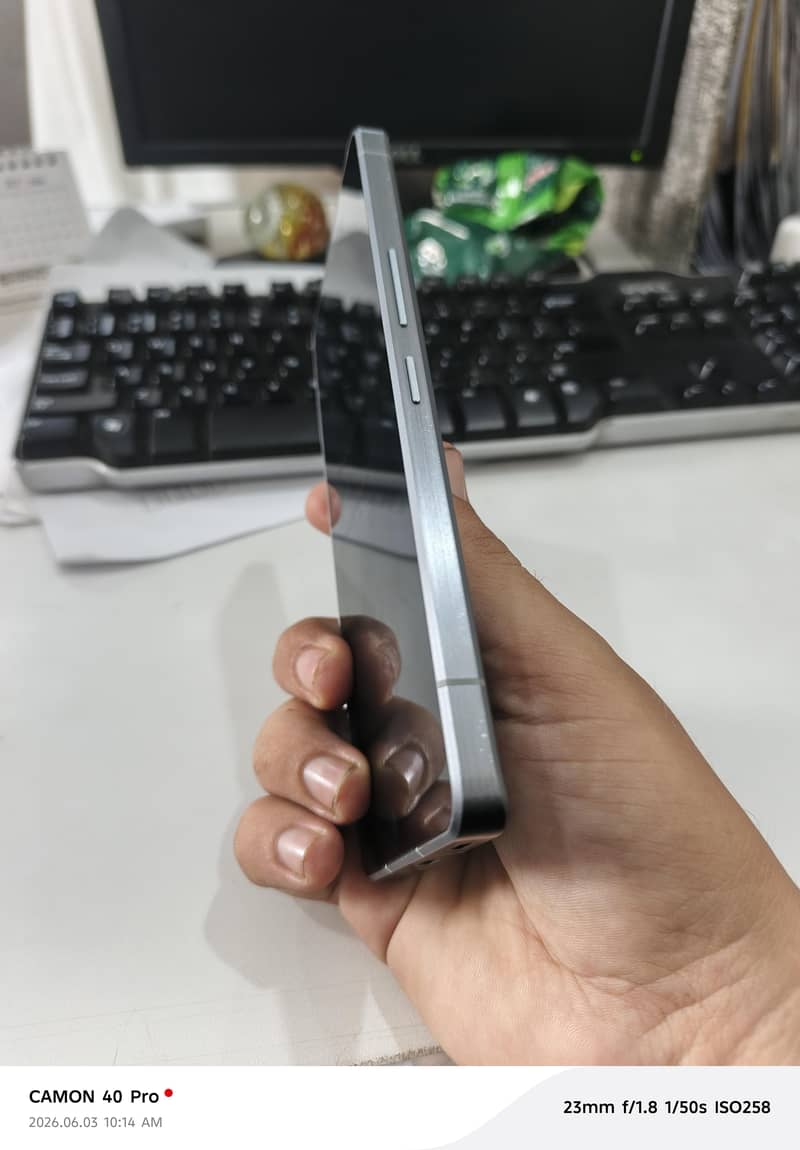 Sharp Aquos R7 3