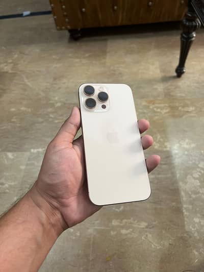 Apple iPhone 16 Pro Max