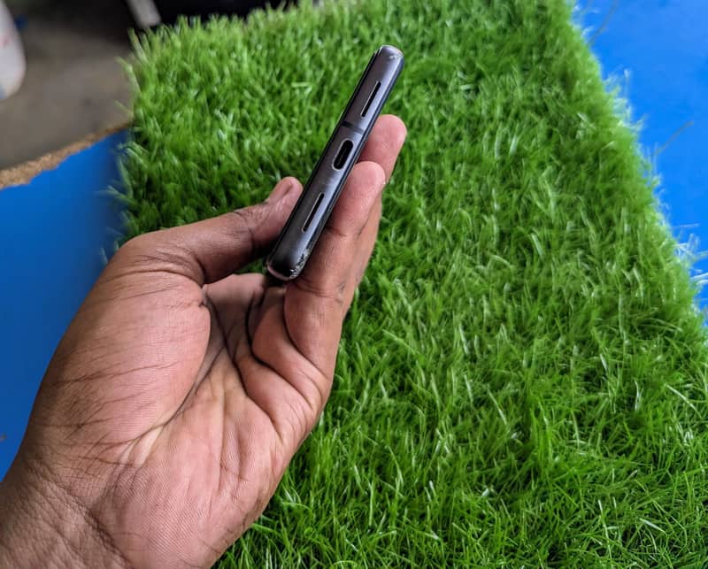 Google Pixel 7 4