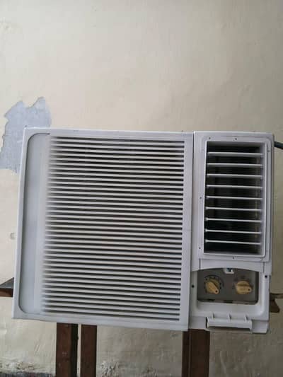 Window Ac 0.75 ton, 100% ok